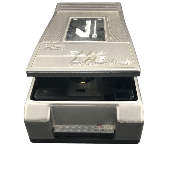 VTG HE8670 SLIMLINE VHS VIDEO CASSETTE TAPE REWINDER‎ TESTED WORKS - Picture 2 of 8